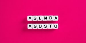 Agenda Agosto en tamaño grande